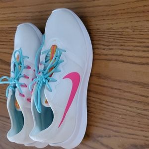 Nike size 8 1/2 shoes, BNWOT